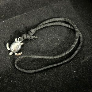 The sea turtle silver adjustable bracelet